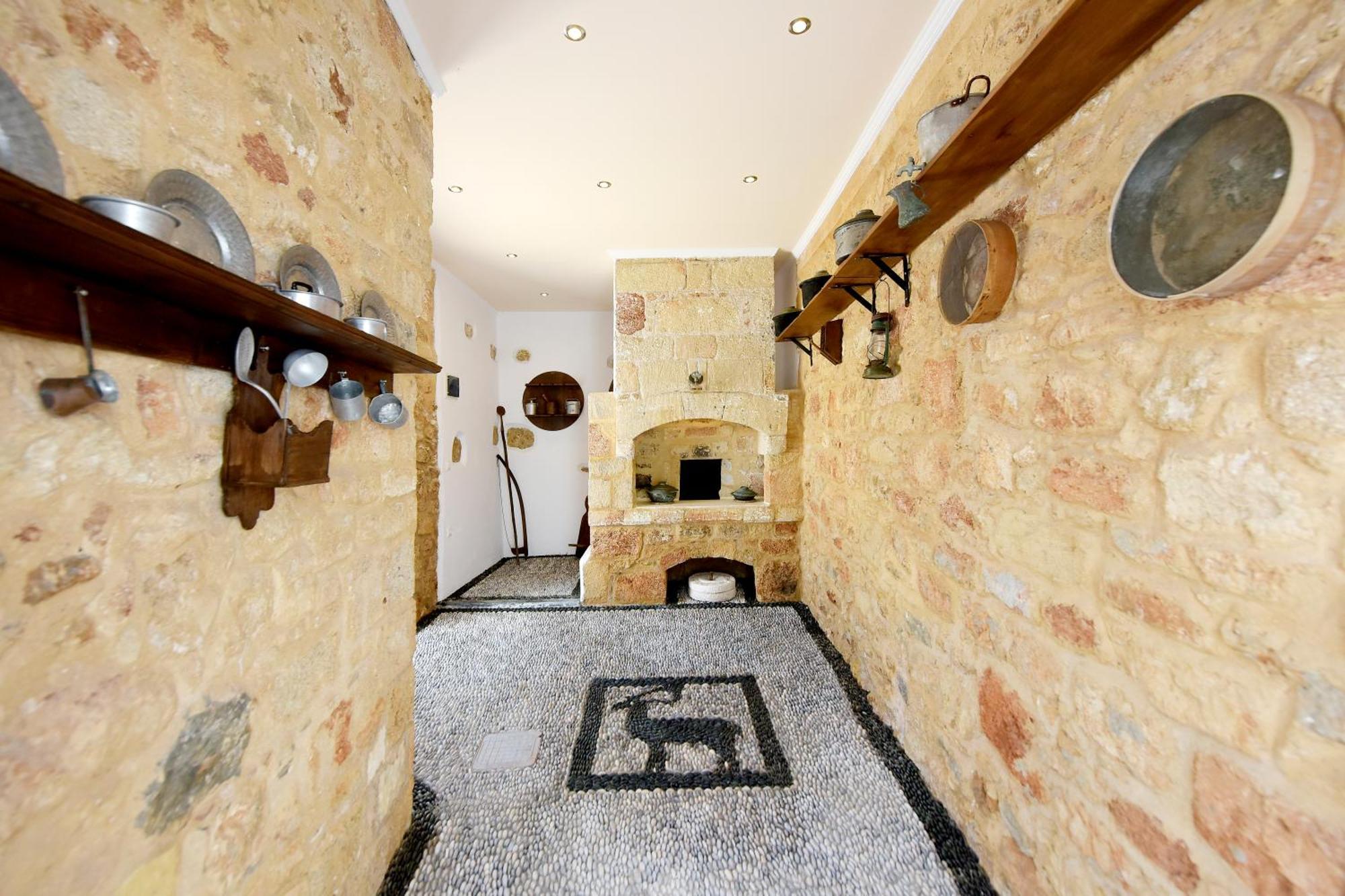 Annoula - Traditional Lindian House Villa