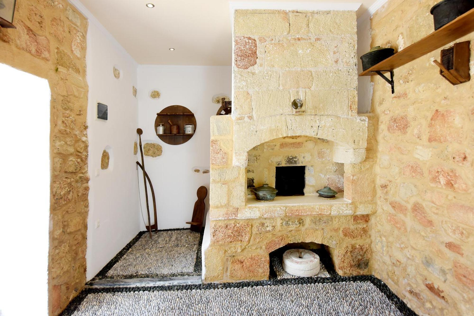 Annoula - Traditional Lindian House * Lindos (Rhodes)