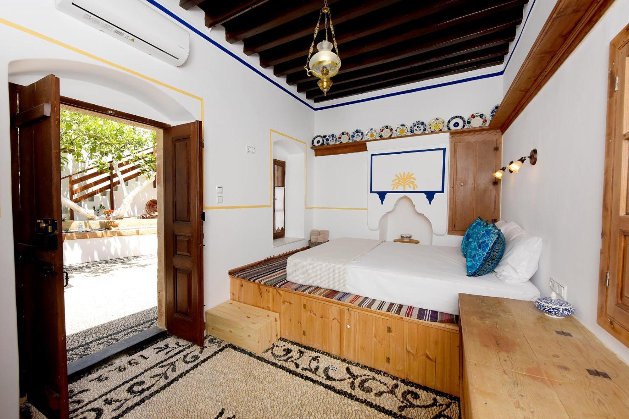 Annoula - Traditional Lindian House * Lindos (Rhodes)